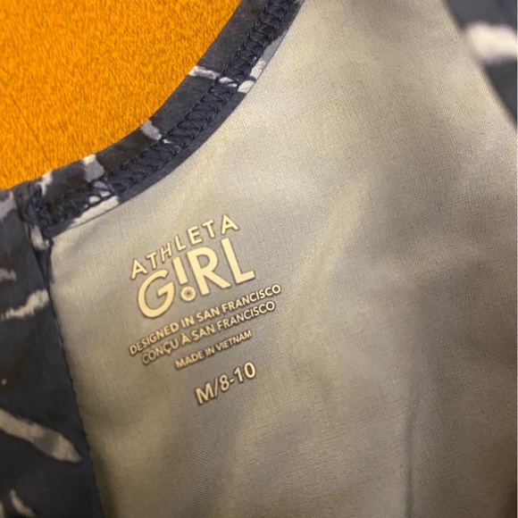 EUC Athleta On The Go Romper size medium (8/10) - Picture 4 of 7